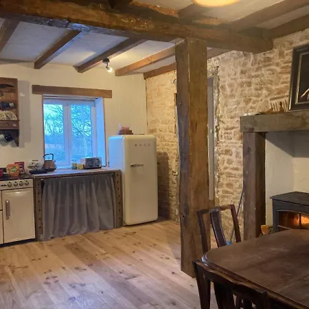 Hébergement de vacances Rustic With Stunning Swimming Pool