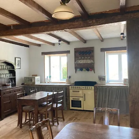 Rustic With Stunning Swimming Pool Hébergement de vacances