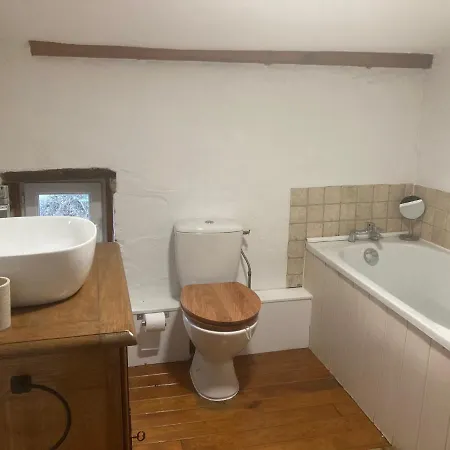 Rustic With Stunning Swimming Pool Hébergement de vacances