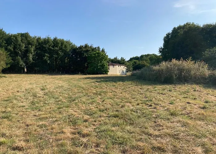 Rustic With Stunning Swimming Pool Dom wakacyjny