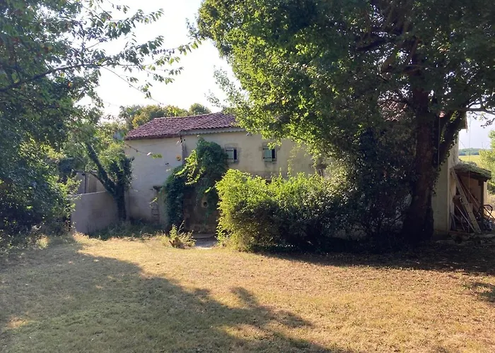 Rustic With Stunning Swimming Pool