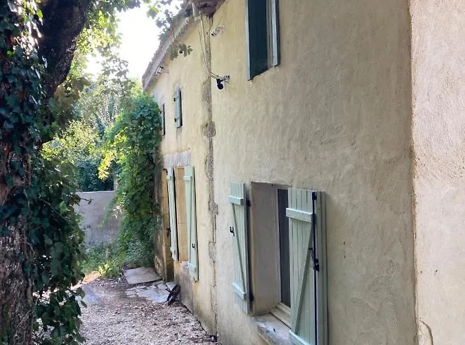 Rustic With Stunning Swimming Pool *