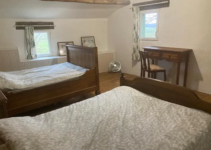 Dom wakacyjny Rustic With Stunning Swimming Pool