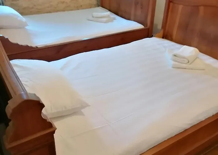 Dom wakacyjny Rustic With Stunning Swimming Pool